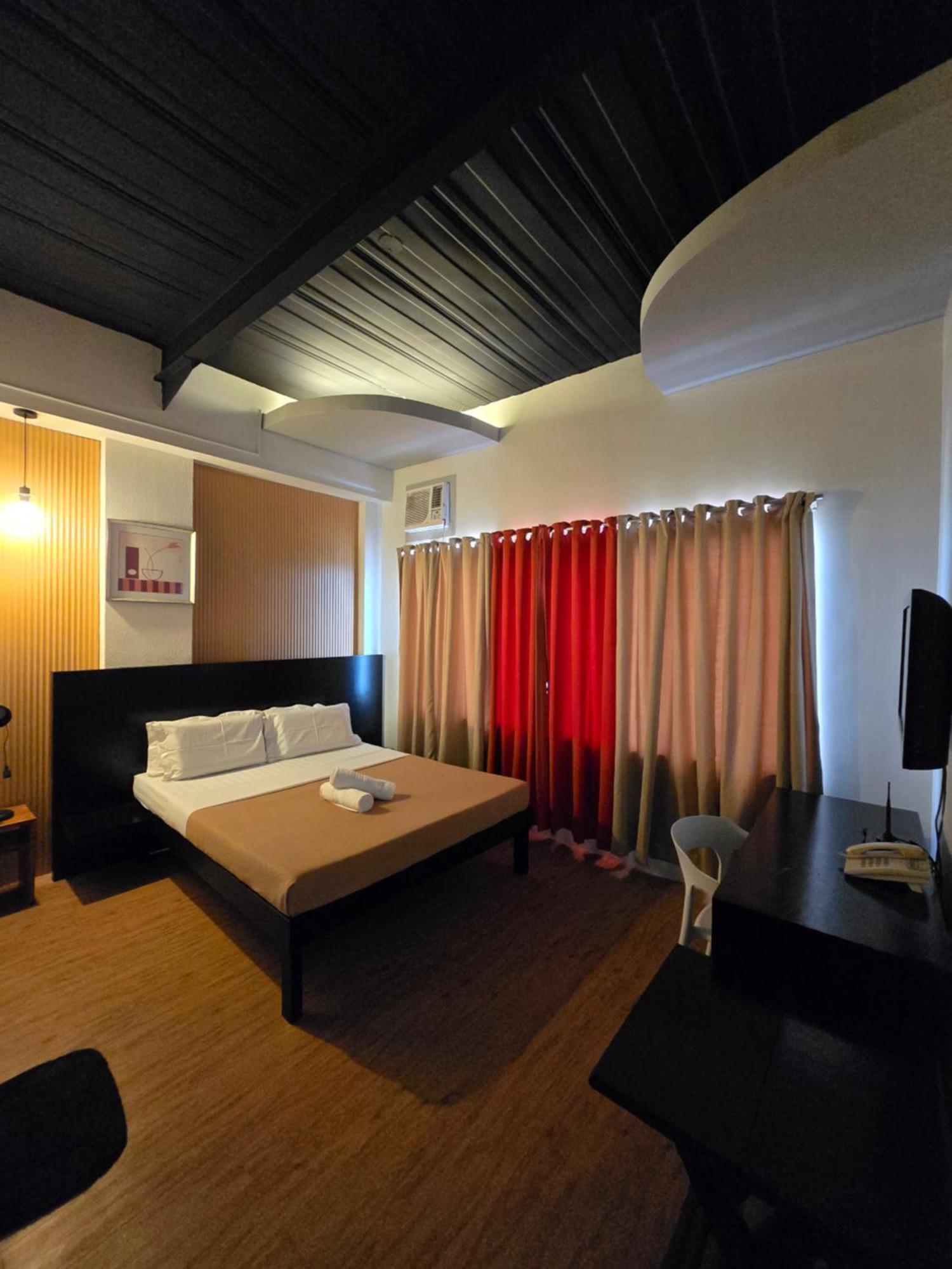 First Pacific Inn Davao Ngoại thất bức ảnh