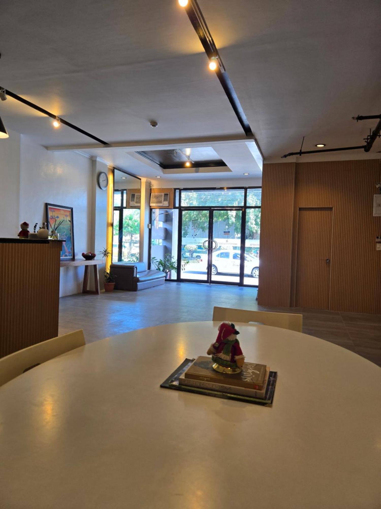 First Pacific Inn Davao Ngoại thất bức ảnh