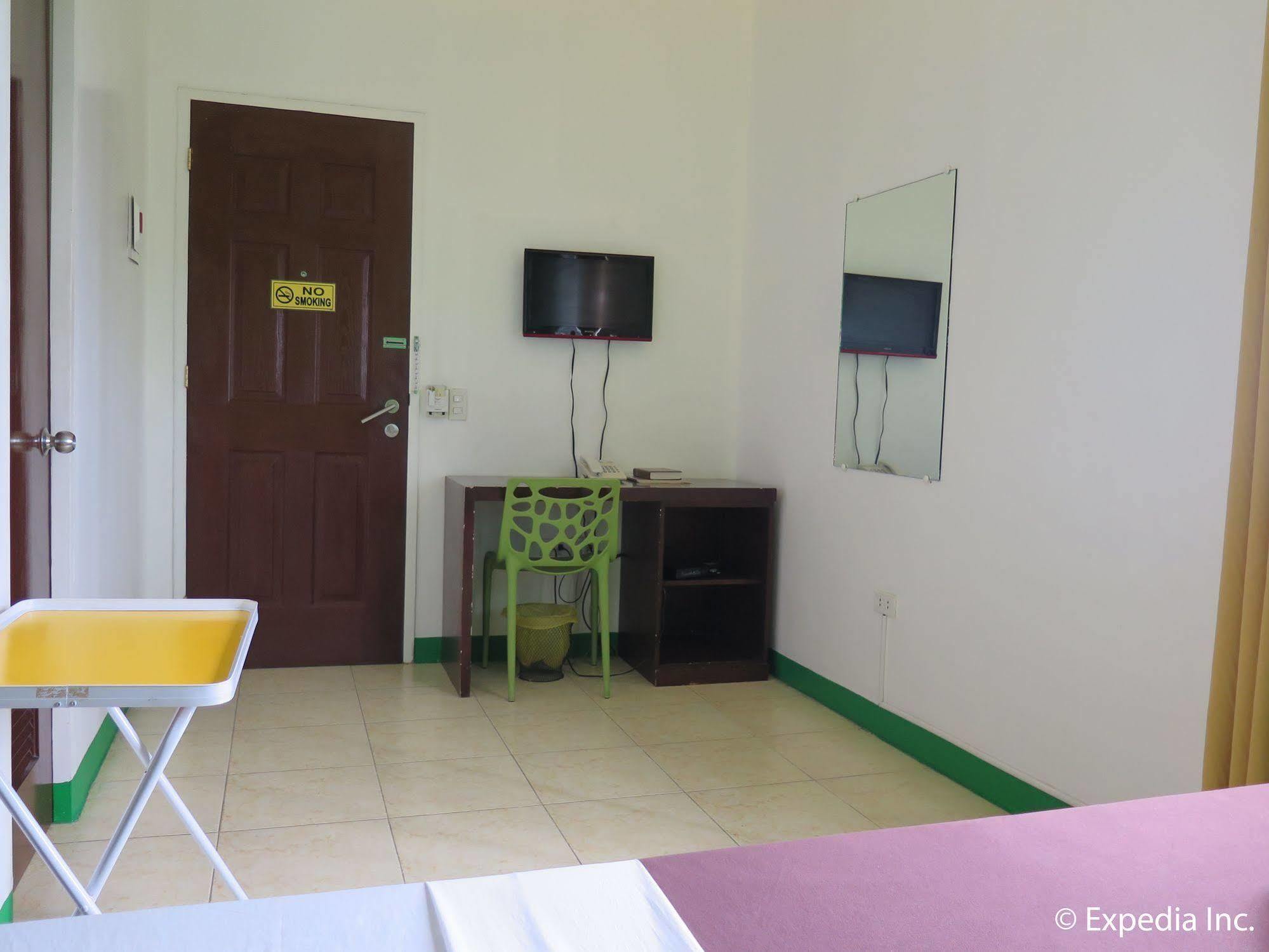 First Pacific Inn Davao Ngoại thất bức ảnh